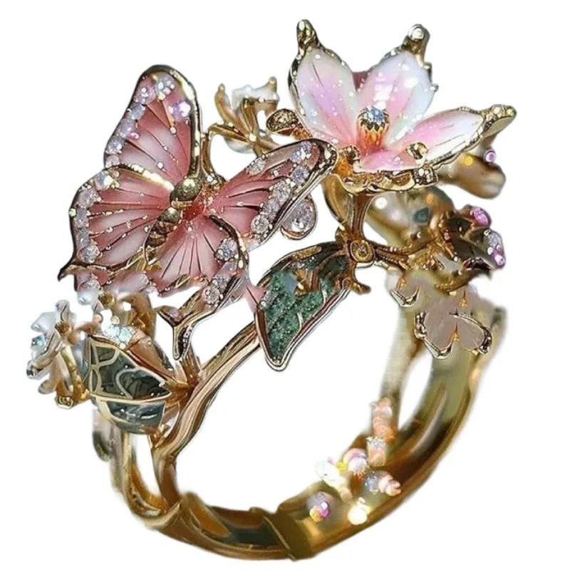 New jewelry rings, butterfly boutique decorations, fashionable jewelry gifts